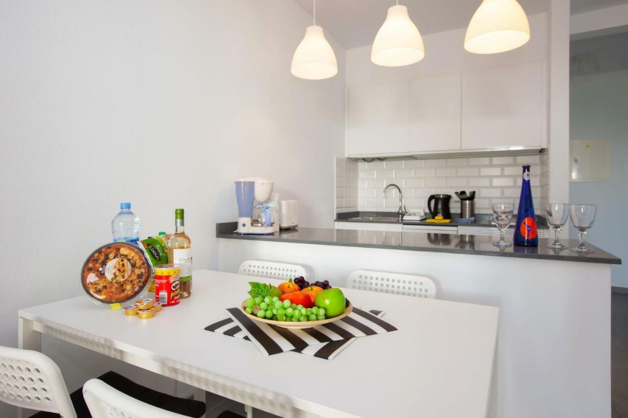 Luxury Beach Front Apartmentos Tahiche Costa Teguise Kültér fotó