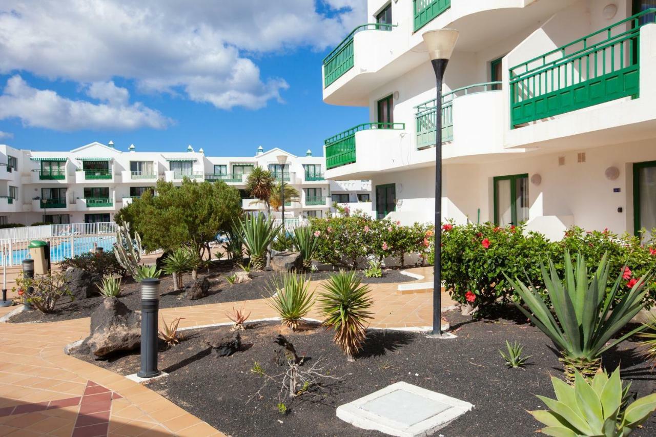 Luxury Beach Front Apartmentos Tahiche Costa Teguise Kültér fotó