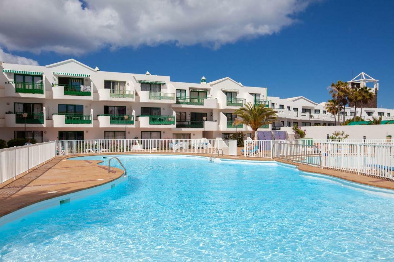Luxury Beach Front Apartmentos Tahiche Costa Teguise Kültér fotó