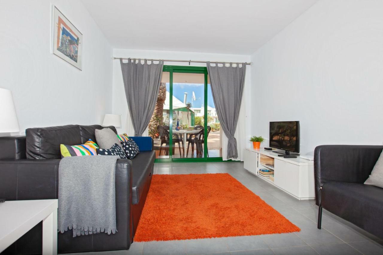 Luxury Beach Front Apartmentos Tahiche Costa Teguise Kültér fotó